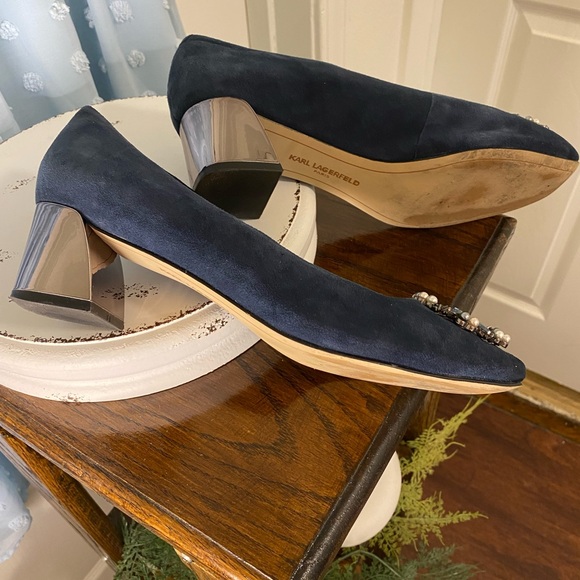 Karl Lagerfeld velvet pump with jeweled toe. Lovingly worn. - Picture 12 of 12